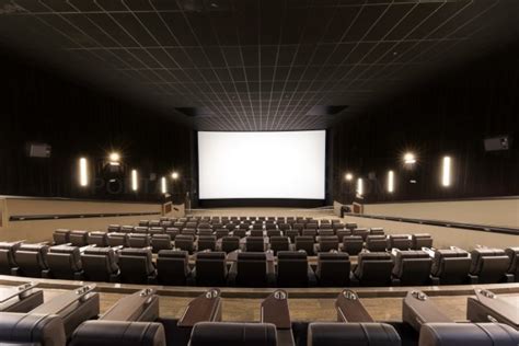 cines vallaur|Cine Yelmo Premium Vallsur